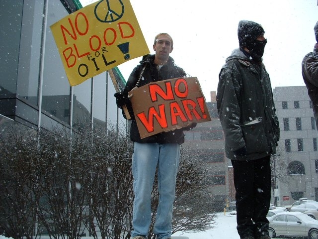 Protesters find a wa...