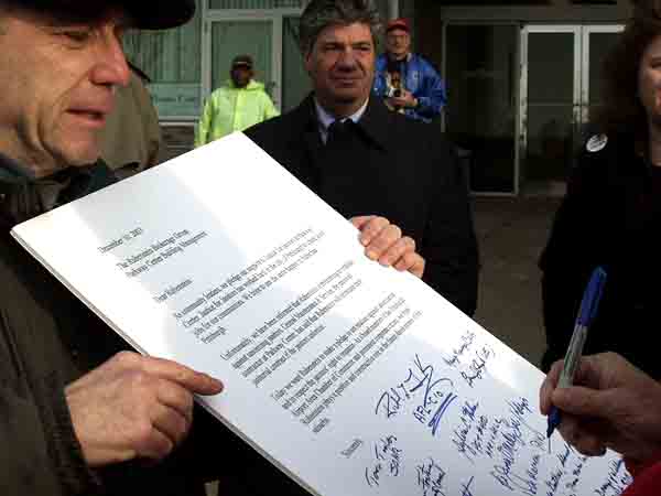 Signing the Letter t...