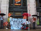 POG Pickets Market Square Recruiting Station in Solidarity with Lt. Watada