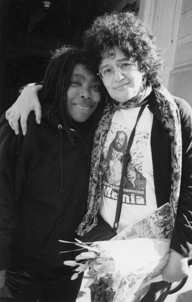 julia wright with ra...